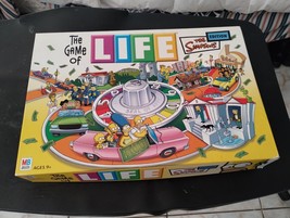 Vintage 2004 The Simpsons Edition The Game of Life Only whats in the pictures - £18.68 GBP