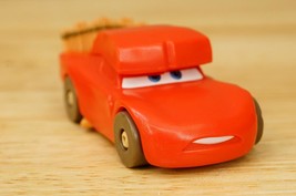 Pixar Disney Cars Lightning McQueen HMD67 3&quot; Long Toy Hard Plastic - $4.94