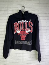 Chicago Bulls Basketball Cropped Graphic Sweatshirt Hoodie Womens Juniors Small - £19.44 GBP