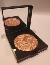 Laura Mercier Face Illuminator, Shade: Indiscretion - £24.55 GBP