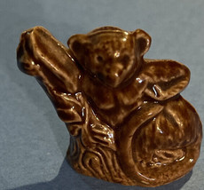 Wade Whimsies Red Rose Tea Lemur Monkey Figurine - £2.55 GBP