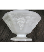 White Milk Glass Paneled Grapes &amp; Leaves Fruit Bowl Footed Compote Leaf ... - £13.50 GBP