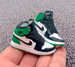1/6 Scale Sneakers Basketball Shoes GREEN 12&quot; Hot Toys PHICEN Ken Male Figure - £14.00 GBP