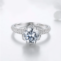 Platinum Plated 925 Sterling Silver 3CT A5 Grade Zirconia Halo Crown Ring - £39.95 GBP