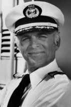 Gavin Macleod in The Love Boat As Captain Steubing 24x18 Poster - £19.47 GBP