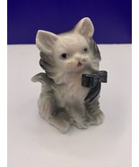 PORCELAIN Figurine Of PERSIAN CAT With Bow. Red Felt Bottom 4&quot; Tall - $10.93