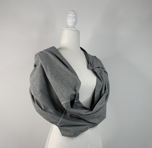 Lululemon Gray Vinyasa Neck Scarf Snaps Knit Lightweight Soft F8 - £27.77 GBP