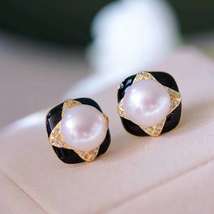 Jack in the Box Freshwater Pearls earrings H20224766 - £39.96 GBP