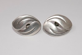 Beau Sterling Silver Oval Screw Back Earrings - £37.56 GBP