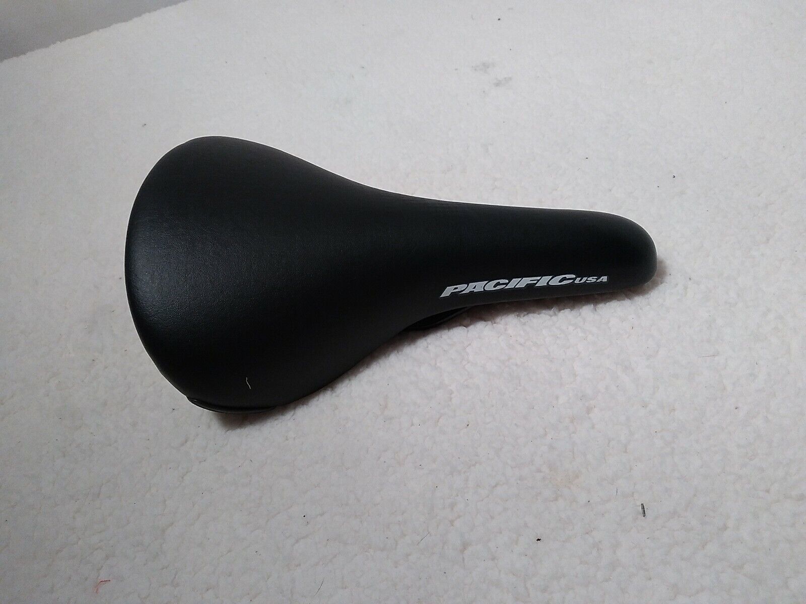 BIKE SEAT, VELO PACIFIC USA,10-1/2" X 7 1/2" +/-, ON 1" POST, NEW CONDITION - $28.04