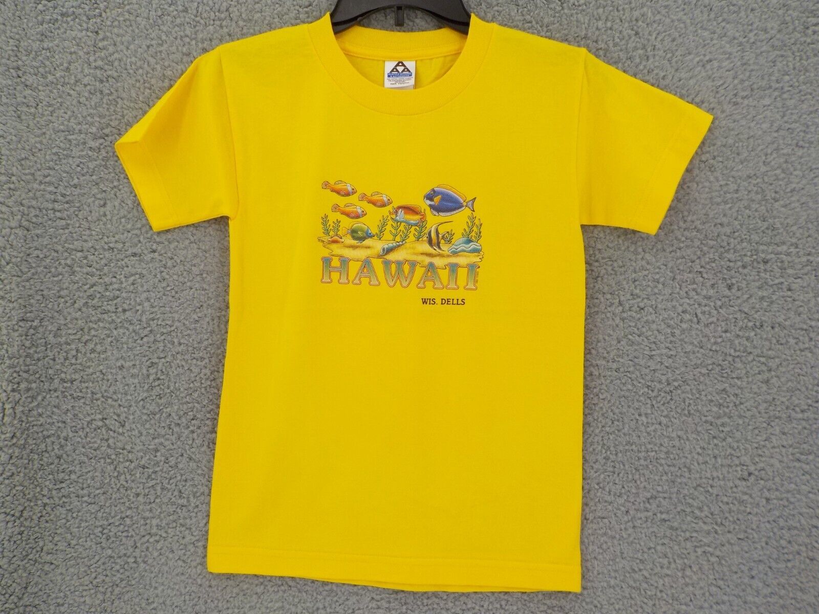 YOUTH YELLOW T-SHIRT SZ M (10-12) "HAWAII" BRIGHT ASSORTED FISH WISCONSIN DELLS - £7.83 GBP
