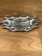 VTG Harley Davidson Belt Buckle Flaming Shield  Biker Fashion Wear Silve... - $533.52 MXN