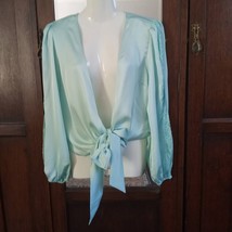 GUESS Silky Tie Waist Top NWT Lace Peasant Sleeves Bow Tie Deep V Soft Green XS - £45.81 GBP