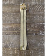 Coats And Clark Closed Bottom Metallic Zipper Gold 9” - $275.52 MXN