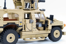Custom Mini-figure Husky TSV armoured vehicle British UK Army building toy set image 9