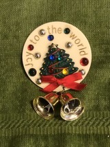 Joy to the World Christmas pin Round Colorful - £6.13 GBP