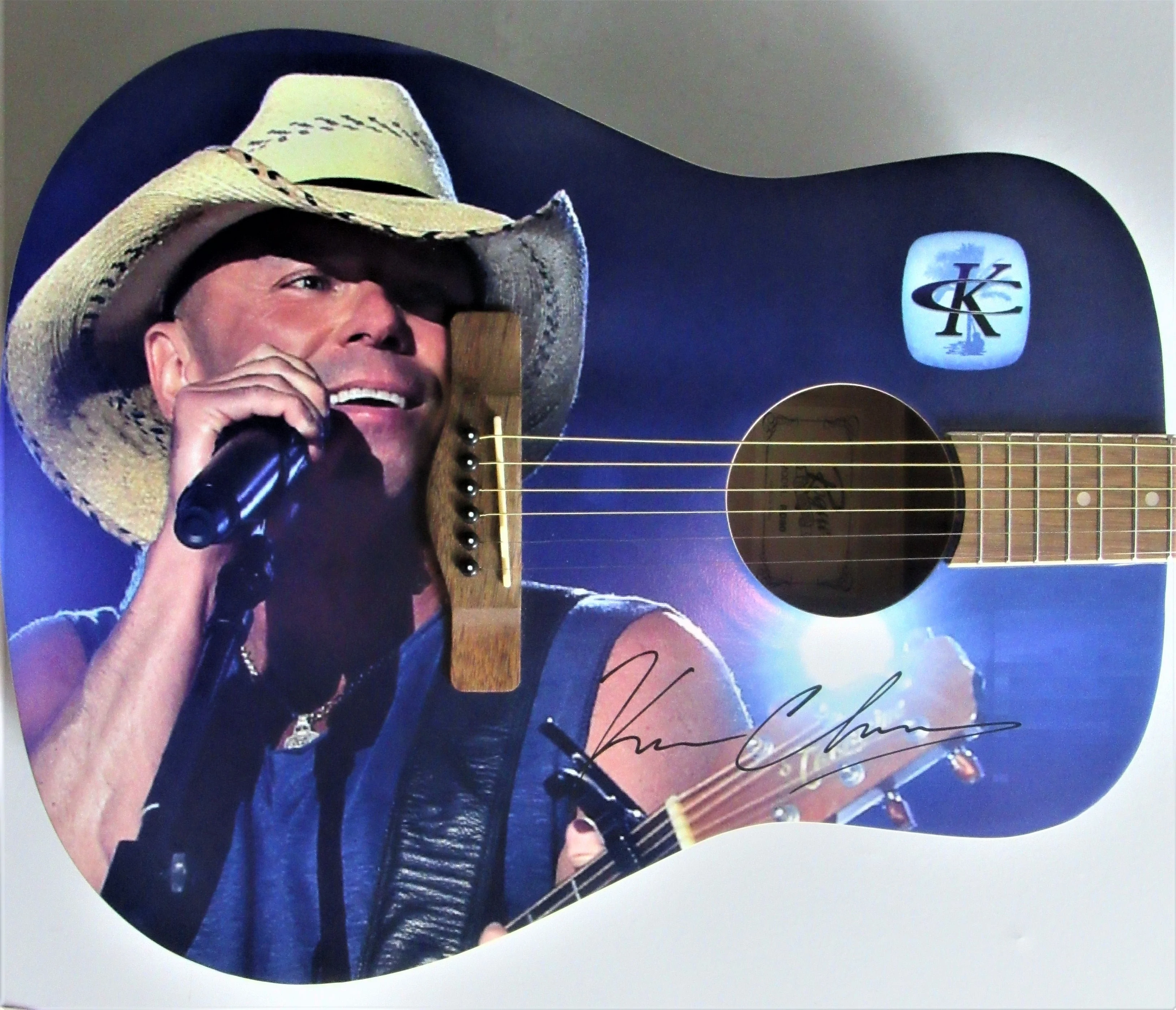 Kenny Chesney Autographed Guitar - £949.01 GBP