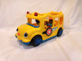 Fisher Price  Lil&#39; Movers School Bus &amp; 3 Little People - £9.39 GBP