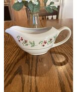 GIBSON Christmas Charm Delight Holiday Harmony Gravy Boat Holly &amp; Berries  - €18,50 EUR