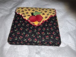 Mary Engelbreit Sewing Kit Zippered Fabric Black Yellow Flowers Used - £14.90 GBP
