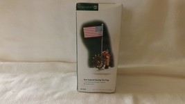 Dept 56 New England Raising The American Flag - $460.95 MXN