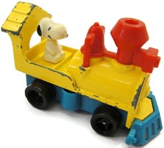 Aviva United Feature Syndicate 1958 Snoopy Train Made in Japan No 17 Loose - $19.78