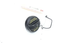 99-06 CHEVROLET SILVERADO 2500 HD FUEL CAP Q0953 image 4