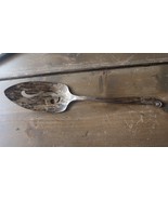 Vintage Silverplate Rogers 1958 MODERN SCROLL Solid Pie Server 9.5 inches - £9.45 GBP