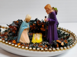 Vintage Tiny Plastic Christmas Nativity Figures  Ceramic Porcelain Kitchen Spoon - £15.82 GBP