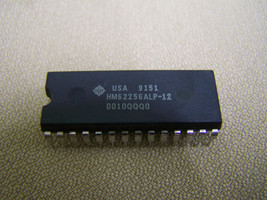 Hitachi Usa HM62256ALP-12 28P Dip Ram Ic New - £4.69 GBP