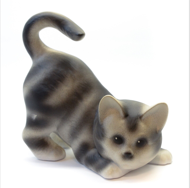 Vintage Ceramic Gray Stripped Playin Cat Kitty Figure Statue 6 x 7 x 3.5&quot; - $9.87
