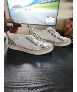 Vionic Leopard Sz 10 White Winny Sporty-Chic Sneakers Women&#39;s Shoes - $62.11 CAD