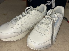 Reebok Women Classic Leather SP Sneaker Chalk/Glass Blue GX8690 Size 6.5 - $21.85
