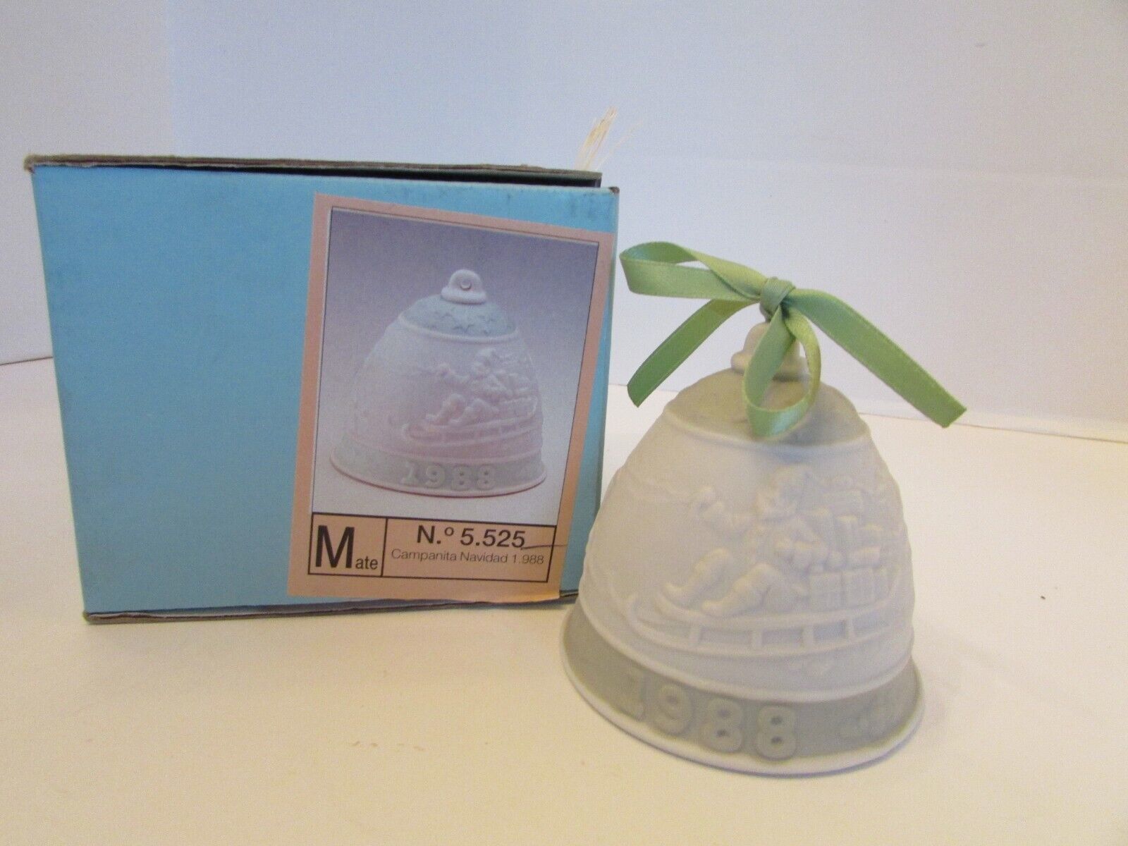 Primary image for LLADRO 1988 CHRISTMAS BELL ORNAMENT SANTA ON SLEIGH W/REINDEER MIB GREEN RIBBON