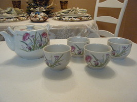 FLOWER TEA SET 4 CUPS - $8.99
