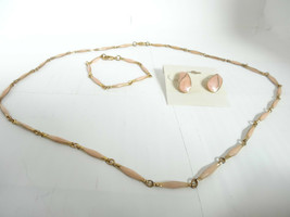 3pc Set Goldtone Creamy Pink Pierced Earrings, Necklace and Bracelet - £23.15 GBP