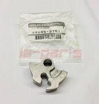 GENUINE NISSAN 1989-1999 FRONTIER PICK UP PARKING BRAKE CABLE PULLEY 440... - $25.12