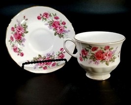 Vintage Queen Anne England Teacup and Saucer Heavy Gold Large Red/Pink Floral - £31.57 GBP