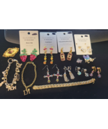 LOT of 14 Pairs of Women’s Earrings - $1,472.60 MXN