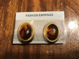 Vintage Large Clip on Earrings Mulitcolored Brown See pics - £11.87 GBP