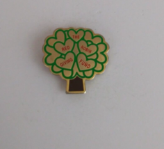 Vintage The Red Robin Giving Fund Tree Lapel Hat Pin - £4.26 GBP