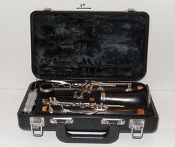 Artley Clarinet with Case and accessories Serial #179490 - $148.45