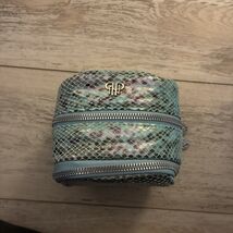 Nicole Miller Iridescent Aqua Blue Snake Skin Cosmetic Pouch - €13,30 EUR