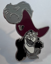 Disney Captain Hook Peter Pan Villains 2019 Hidden Mickey WDW Pin 133945 - $229.54 MXN