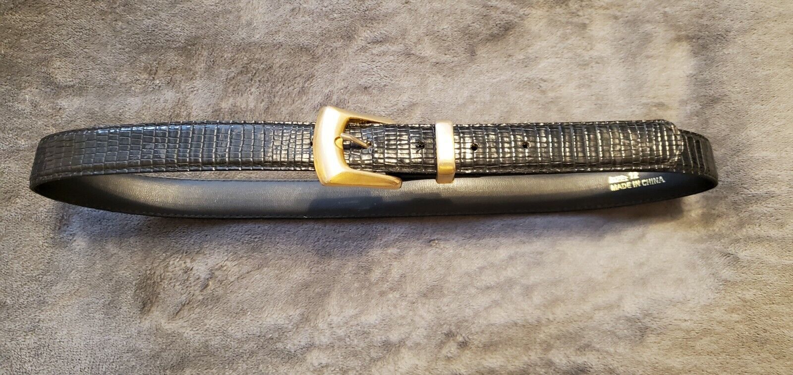VINTAGE BLACK FAUX ALLIGATOR SKIN BRASS BUCKLE BELT   - $40.00