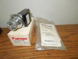 Furnas 52SA7CGN Oil Tight Illuminated Selector Operator w/ 52RA6P2 Red L... - $50.00