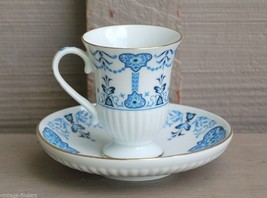 Vintage 1984 Avon European Tradition Demitasse Cup &amp; Saucer Set w Gold Trim - £11.83 GBP