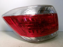 2011 2012 Toyota Highlander Driver Lh Outer Tail Light OEM - $53.90