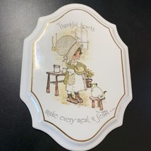 Vintage Holly Hobbie Ceramic Wall Plaque Thankful Hearts Make Every Meal A Feast - £6.39 GBP