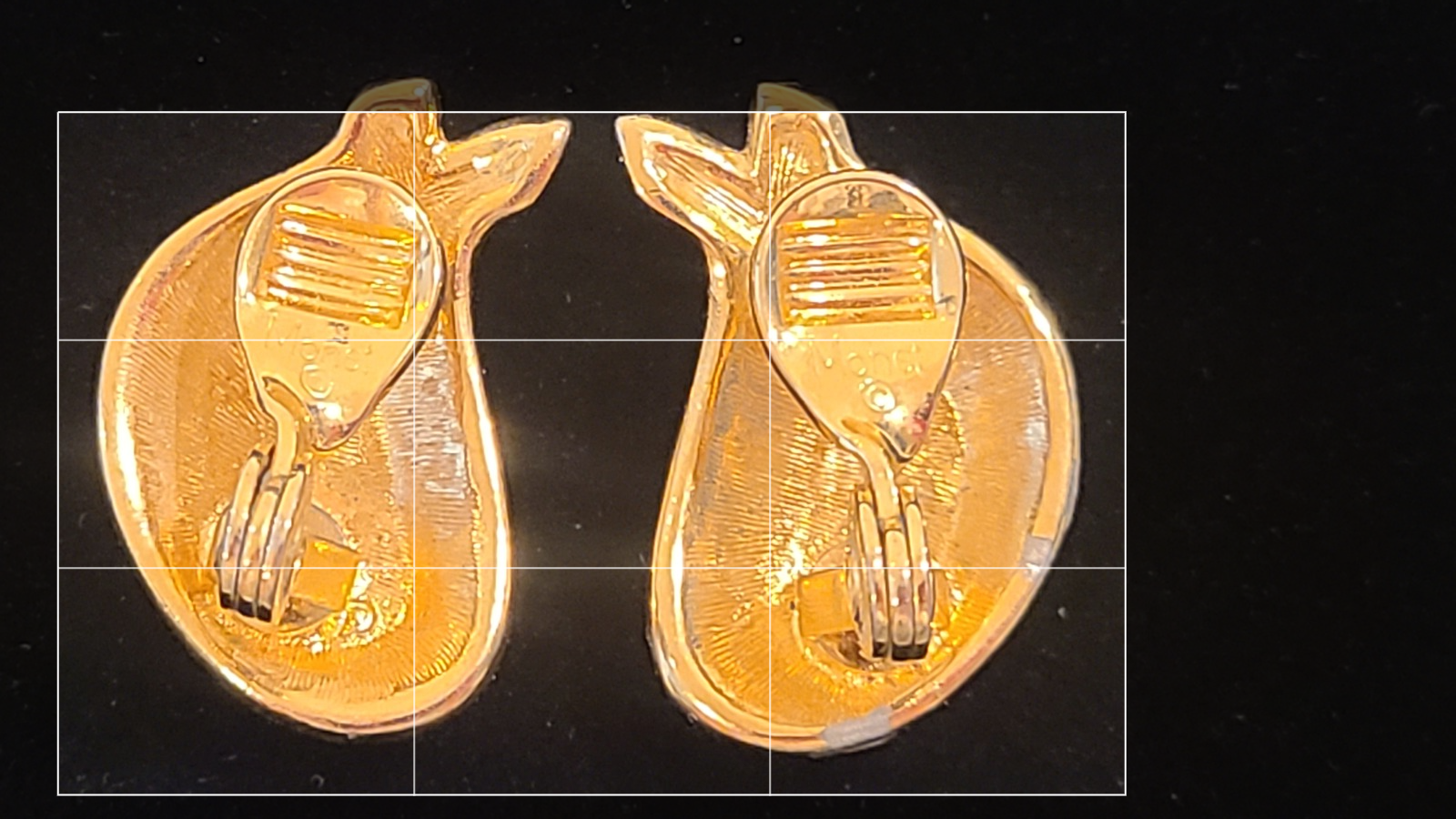 Monet Vintage Gold Tone Teardrop Shape Clip-On Earrings Item image 2